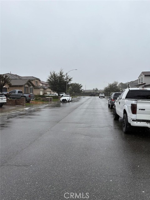 Detail Gallery Image 5 of 36 For 6111 Peregrine Dr, Jurupa Valley,  CA 91752 - 7 Beds | 4/1 Baths