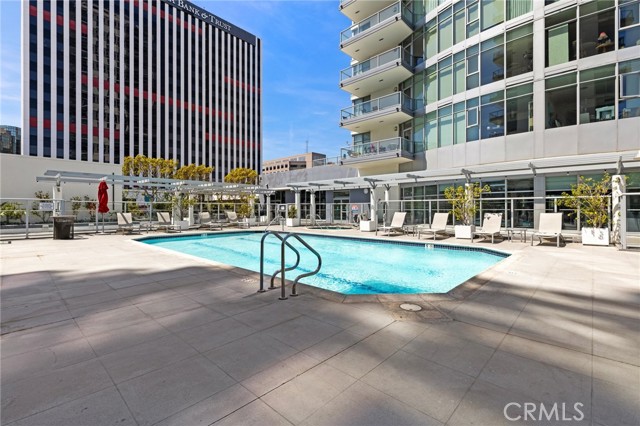 400 W Ocean Boulevard, Long Beach CA: https://media.crmls.org/medias/3b56b8e2-76c8-44d3-b586-40c9cfdcf7c0.jpg