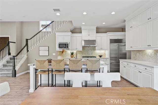 Detail Gallery Image 15 of 63 For 33 Castellana, Lake Forest,  CA 92630 - 4 Beds | 3 Baths