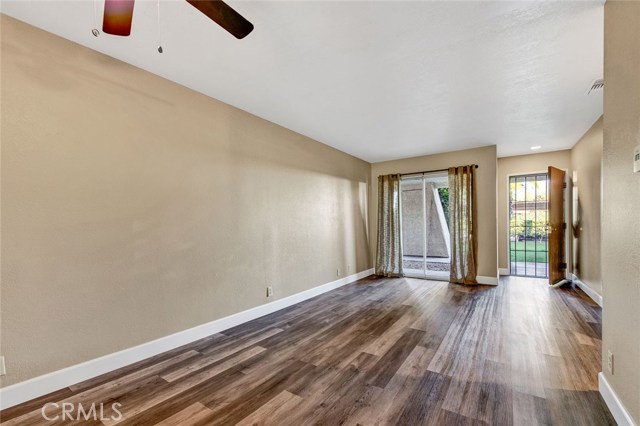 Image 10 for 420 Villa CT #105