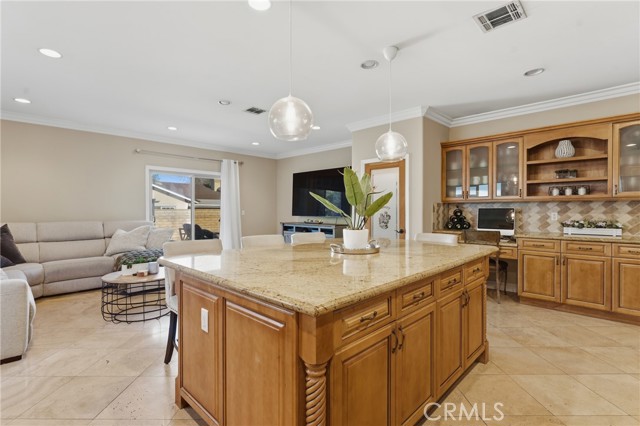 Detail Gallery Image 13 of 39 For 22711 Collins St, Woodland Hills,  CA 91367 - 4 Beds | 3/1 Baths