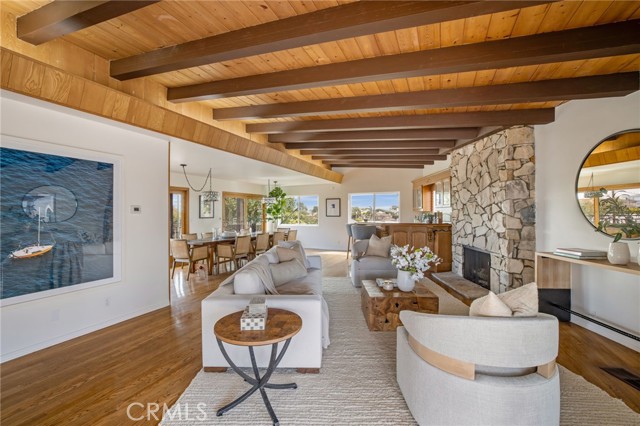 Detail Gallery Image 14 of 52 For 7836 W 81st, Playa Del Rey,  CA 90293 - 4 Beds | 2/1 Baths