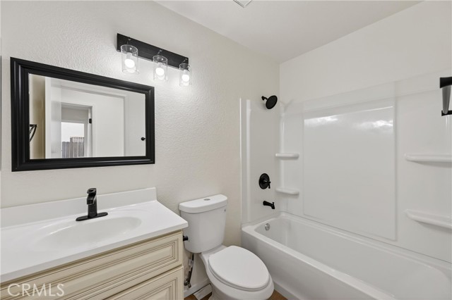 4595 Bronson, San Bernardino CA: https://media.crmls.org/medias/3b57c319-d06b-4b82-bee7-7add5c15567d.jpg