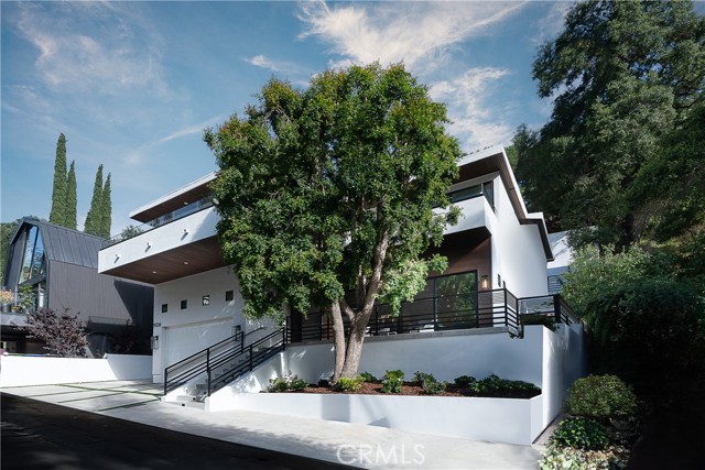 Detail Gallery Image 46 of 46 For 9836 Yoakum Dr, Beverly Hills,  CA 90210 - 5 Beds | 4 Baths