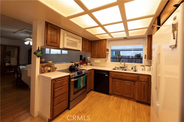 6316 E Mariquita, Long Beach CA: https://media.crmls.org/medias/3b587117-f98a-4267-b8fa-463f117b48e7.jpg