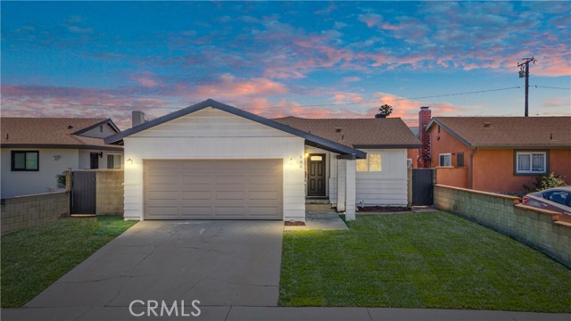 Detail Gallery Image 2 of 34 For 880 E Turmont St, Carson,  CA 90746 - 3 Beds | 2 Baths