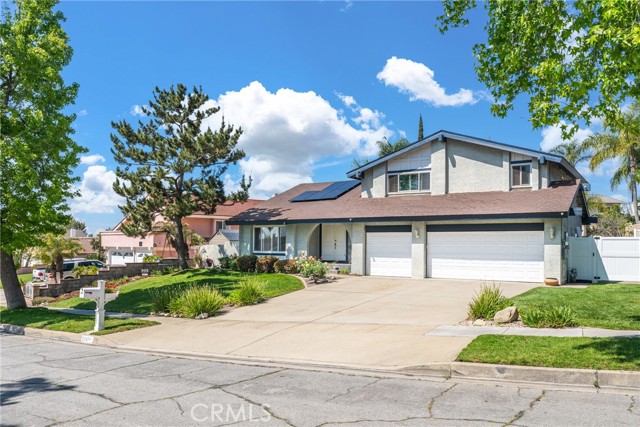 Detail Gallery Image 1 of 44 For 2247 Bella Ave, Upland,  CA 91784 - 4 Beds | 3 Baths