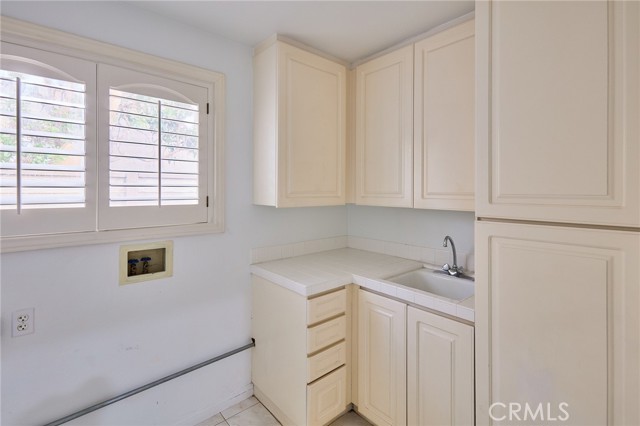 Detail Gallery Image 28 of 34 For 18662 Jockey Cir, Huntington Beach,  CA 92648 - 5 Beds | 4 Baths