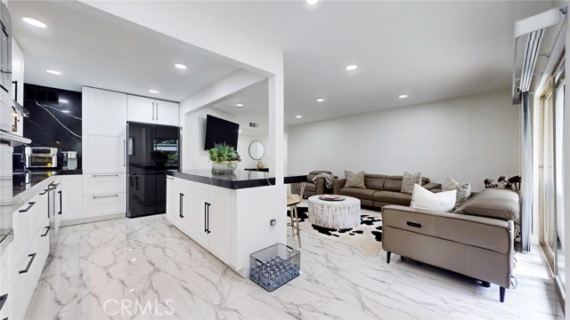 Detail Gallery Image 9 of 52 For 4632 Park Granada #93,  Calabasas,  CA 91302 - 3 Beds | 2 Baths