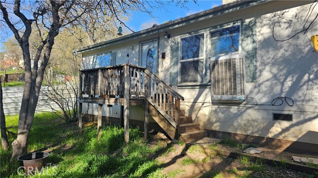 Detail Gallery Image 2 of 30 For 15560 20th Ave, Clearlake,  CA 95422 - 3 Beds | 2 Baths