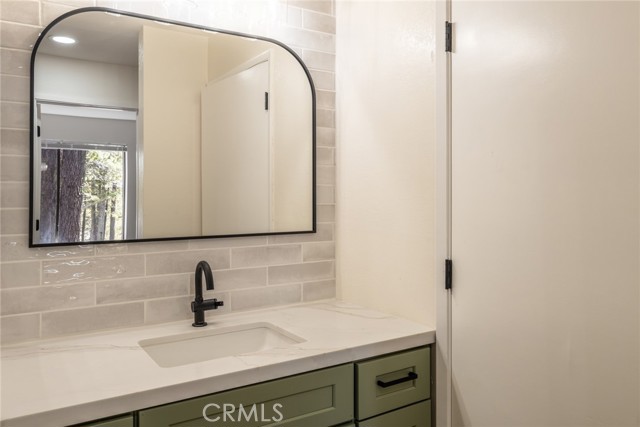 152 Viewpoint Road, Mammoth Lakes CA: https://media.crmls.org/medias/3b5d1c2a-2423-4489-9146-424aa43ea353.jpg