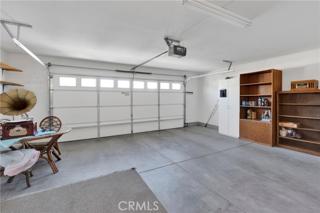 11246 Pleasant Hills Drive, Apple Valley CA: https://media.crmls.org/medias/3b5e69ae-7bd5-4bf6-b606-125f846fda4c.jpg