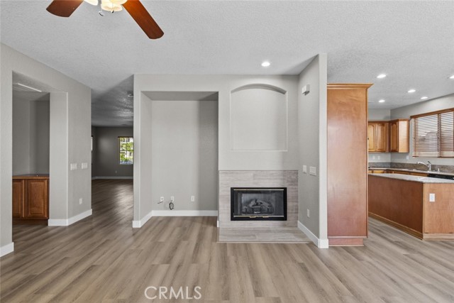 Detail Gallery Image 12 of 41 For 2455 Delicious Ln, Palmdale,  CA 93551 - 4 Beds | 3 Baths