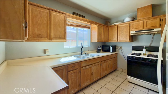 10416 Cayuga photo 13