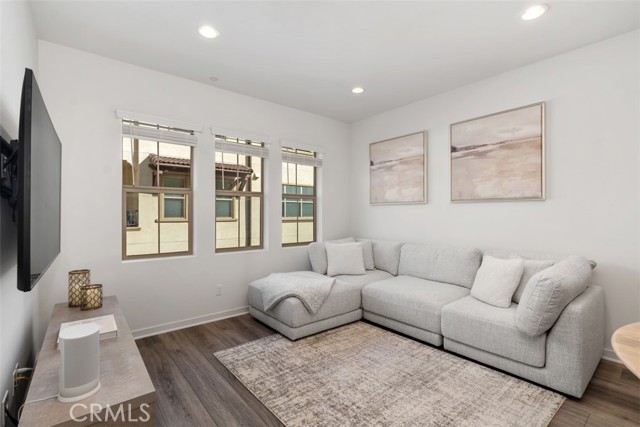 Detail Gallery Image 17 of 44 For 503 Deeann, Lake Forest,  CA 92610 - 2 Beds | 2/1 Baths