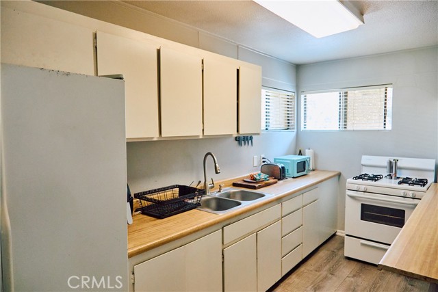 Detail Gallery Image 70 of 72 For 27424 Homyr Pl, Canyon Country,  CA 91351 - 3 Beds | 3 Baths