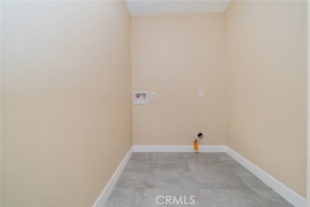 555 N Meridian Avenue, San Bernardino CA: https://media.crmls.org/medias/3b60d2c8-5039-4ce5-8544-dbb0343f2ae7.jpg