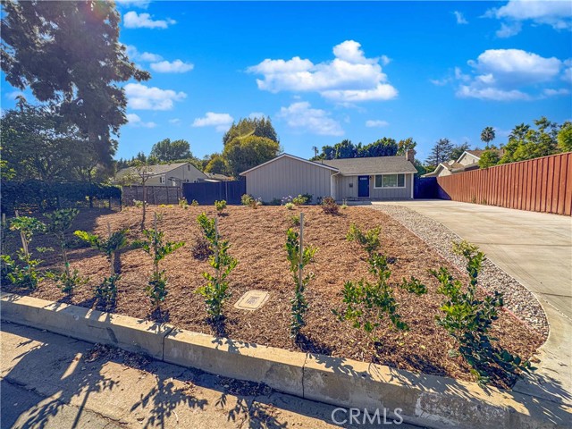 Detail Gallery Image 3 of 54 For 5341 Cedros, Sherman Oaks,  CA 91411 - 2 Beds | 1 Baths