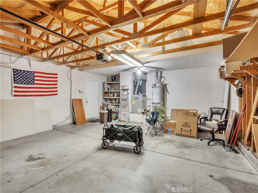 https://media.crmls.org/medias/3b634d7e-9953-46a9-acac-e0a8fd7e7cb8.jpg?preset=X-Large