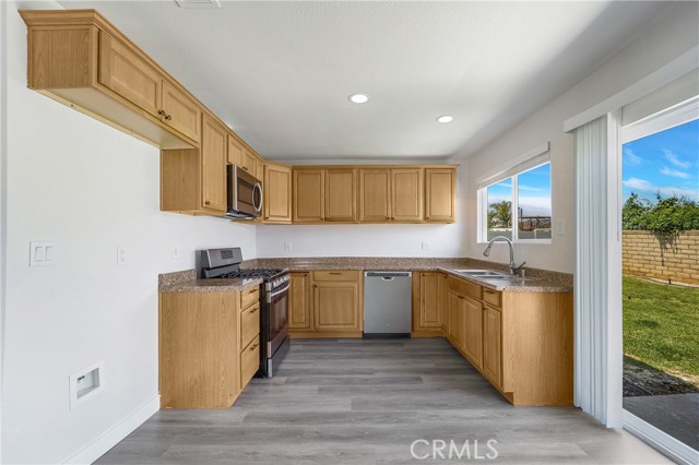 Detail Gallery Image 14 of 32 For 9595 Altadena Dr, Riverside,  CA 92503 - 3 Beds | 2 Baths