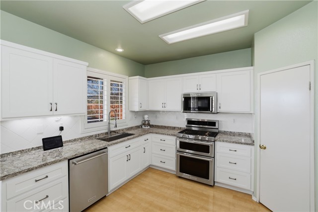 Detail Gallery Image 23 of 67 For 16123 Setting Sun Cir, Riverside,  CA 92503 - 3 Beds | 2/1 Baths