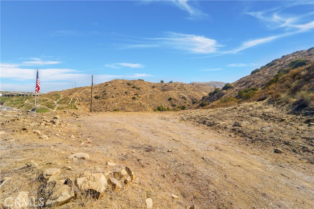 11085 Canyon Circle, Corona CA: https://media.crmls.org/medias/3b63b07b-4a99-4128-826a-c5725ba36b3f.jpg