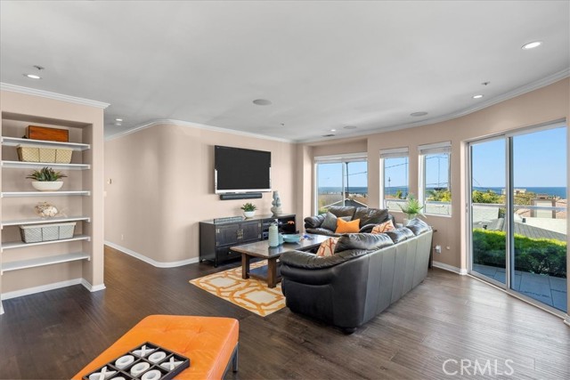 618 ruby, Redondo Beach, California 90277, 4 Bedrooms Bedrooms, ,3 BathroomsBathrooms,Residential,Sold,ruby,SB22013009