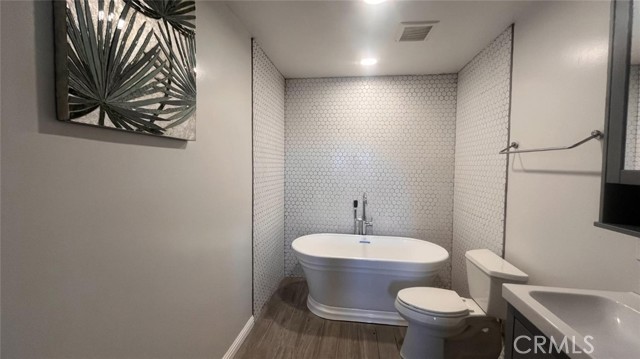 6765 S State Highway 29, Kelseyville CA: https://media.crmls.org/medias/3b63c995-b7c2-45ba-bf77-01c82e042c63.jpg
