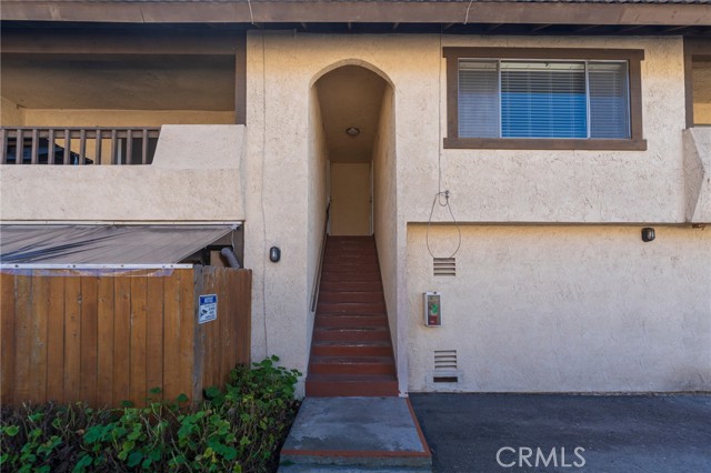 Detail Gallery Image 2 of 27 For 2155 Canyon #D,  Costa Mesa,  CA 92627 - 2 Beds | 1 Baths