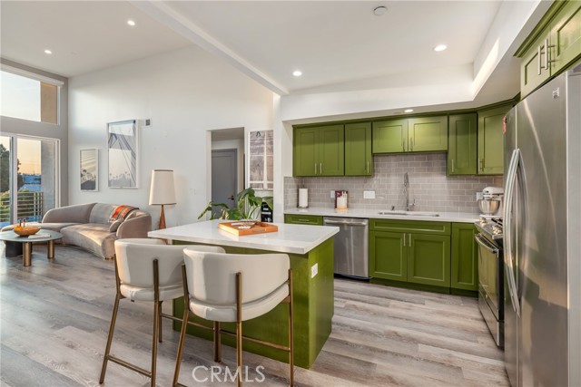 1055 S Serrano Avenue, Los Angeles CA: https://media.crmls.org/medias/3b64af9b-ffc6-4928-92cf-d7731860271d.jpg