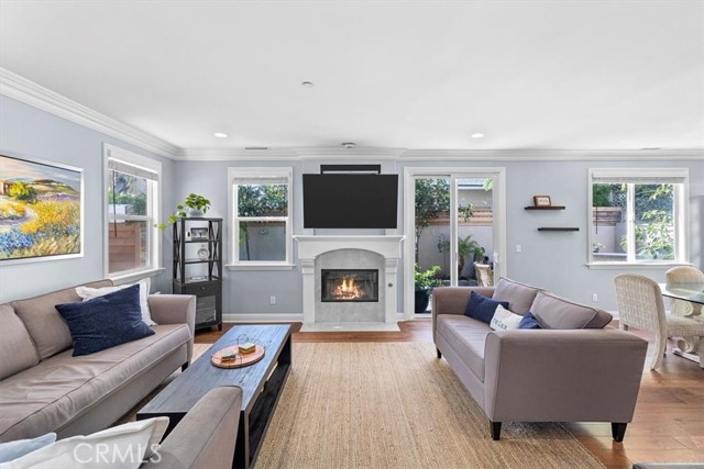 2010 Gates Avenue, Redondo Beach, California 90278, 4 Bedrooms Bedrooms, ,3 BathroomsBathrooms,Residential,Sold,Gates,SB22098892