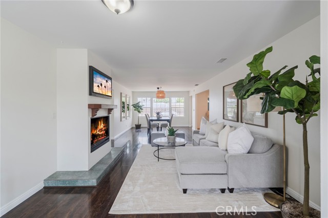 Detail Gallery Image 9 of 37 For 2127 W Sunrise Ave, Anaheim,  CA 92801 - 3 Beds | 1/1 Baths