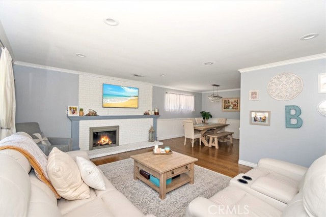 902 E Cypress, Glendora CA: https://media.crmls.org/medias/3b653a2c-abcd-40dc-b64e-7e3ec808b0ea.jpg