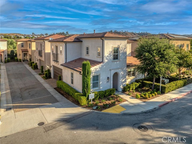 Detail Gallery Image 2 of 33 For 21773 Propello Dr, Saugus,  CA 91350 - 4 Beds | 3 Baths