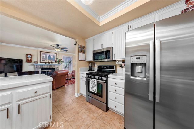 Detail Gallery Image 15 of 44 For 40512 Palmas Ct, Palmdale,  CA 93551 - 3 Beds | 2/1 Baths