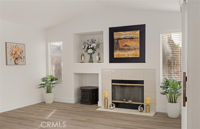 Detail Gallery Image 2 of 27 For 4906 Shadow Stone Dr, Bakersfield,  CA 93313 - 4 Beds | 2 Baths