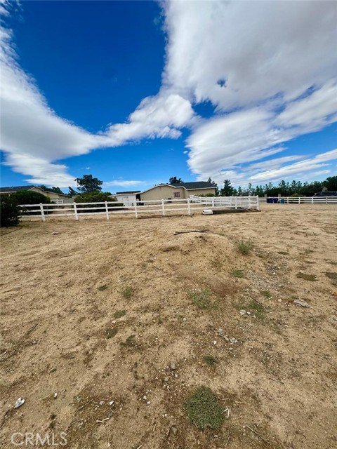 12810 East Avenue X photo 27