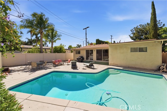 Detail Gallery Image 27 of 33 For 6254 Etiwanda Ave, Tarzana,  CA 91335 - 3 Beds | 2 Baths