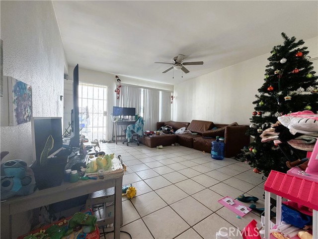 Detail Gallery Image 36 of 51 For 410 E 60th St, Long Beach,  CA 90805 - – Beds | – Baths