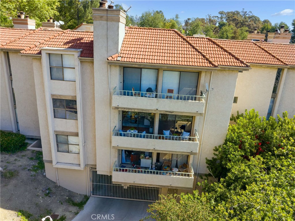 https://media.crmls.org/medias/3b69257b-c2d7-4f11-bdaa-69496408824f.jpg?preset=X-Large