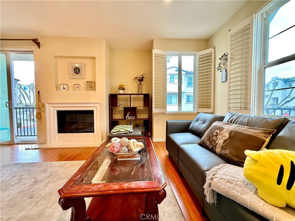 MLS #OC25256183 image #21