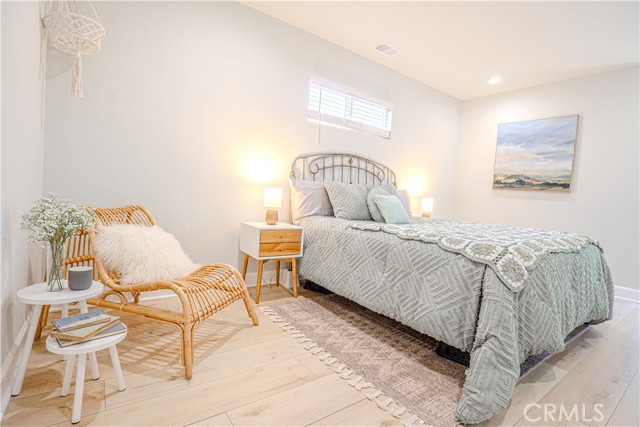 Detail Gallery Image 7 of 38 For 417 E 44th Way, Long Beach,  CA 90807 - 3 Beds | 2 Baths