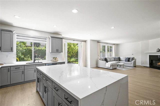 37 Pheasant Creek, Irvine CA: https://media.crmls.org/medias/3b6a5b6b-0967-44dd-a339-d303f2ee591f.jpg
