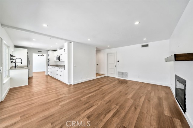 25735 Williamsburg Court, Lake Forest CA: https://media.crmls.org/medias/3b6afa5d-69d9-4503-9778-e8cb1557187a.jpg
