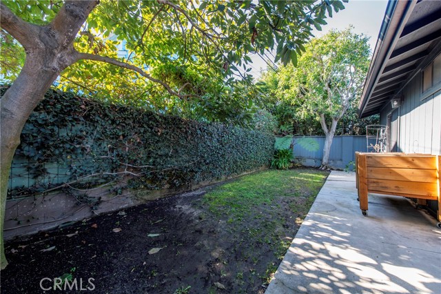 Detail Gallery Image 15 of 19 For 2306 Ruhland Ave #B,  Redondo Beach,  CA 90278 - 3 Beds | 2 Baths