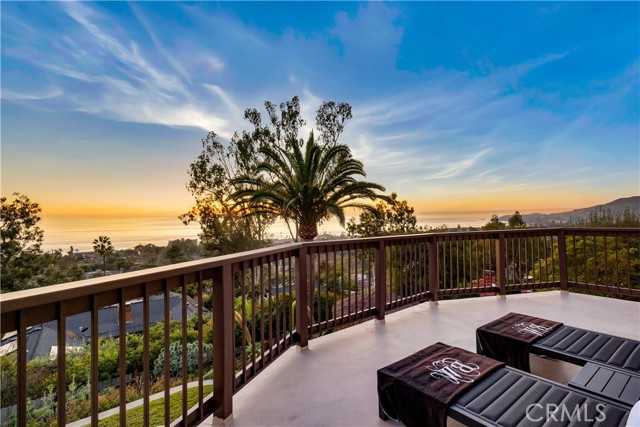 802 Rembrandt Drive, Laguna Beach CA: https://media.crmls.org/medias/3b6be29a-b0aa-4604-a0c2-5a1649b3586f.jpg