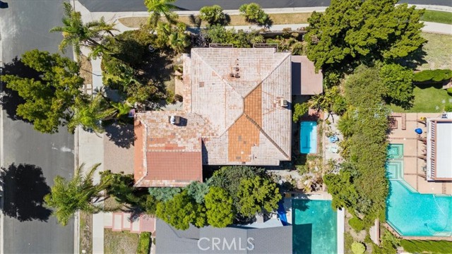 19259 Ludlow St., Porter Ranch CA: https://media.crmls.org/medias/3b6f0f05-4291-46a3-a3dc-b2043db7c0e6.jpg