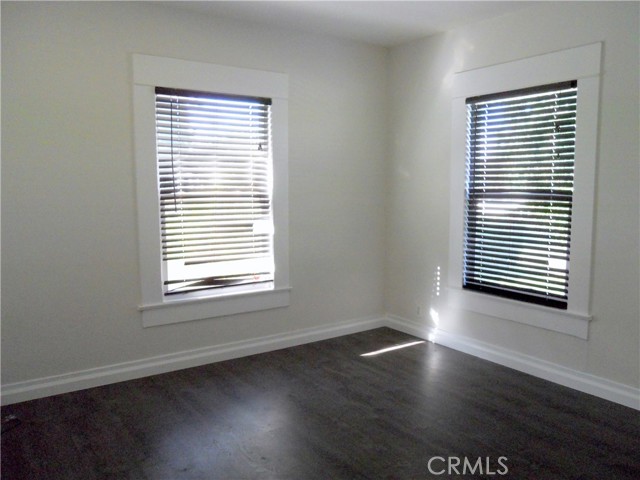 Detail Gallery Image 10 of 31 For 934 E 6th St, Pomona,  CA 91766 - 2 Beds | 2 Baths