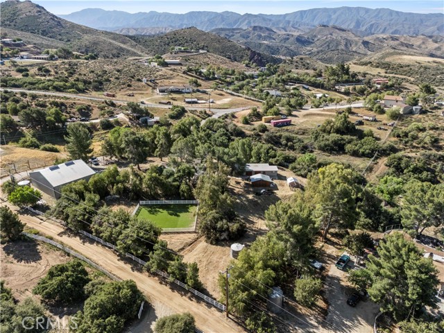 Detail Gallery Image 5 of 22 For 32651 Teller Ave, Agua Dulce,  CA 91390 - 2 Beds | 1 Baths