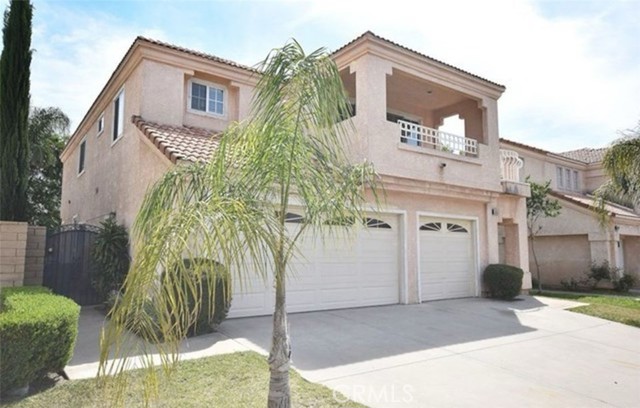 Detail Gallery Image 3 of 19 For 8043 Tuscany St, Fontana,  CA 92336 - 5 Beds | 3 Baths